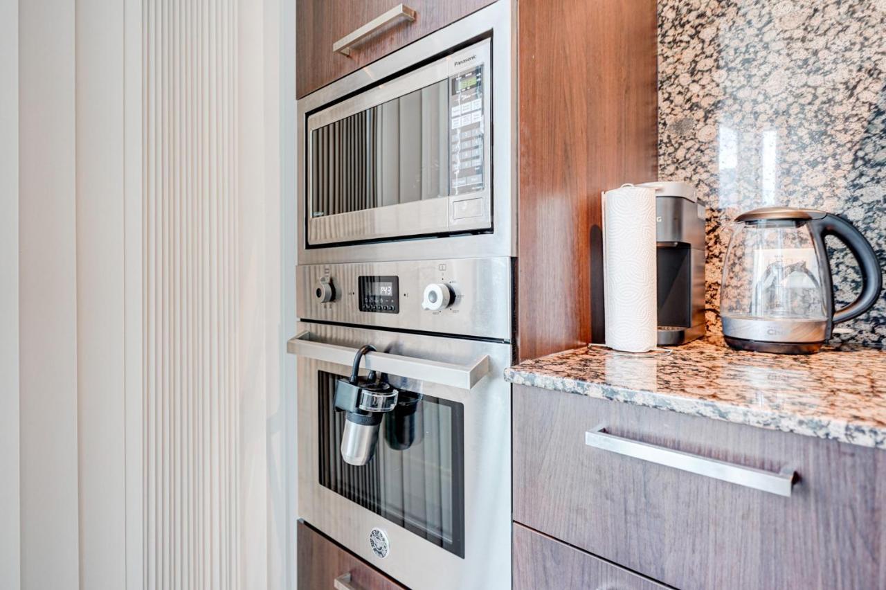 Signature Residence Toronto Bagian luar foto